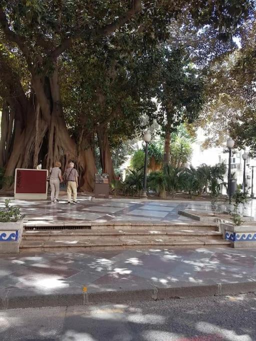 El Postiguet'S Apartments لقنت المظهر الخارجي الصورة