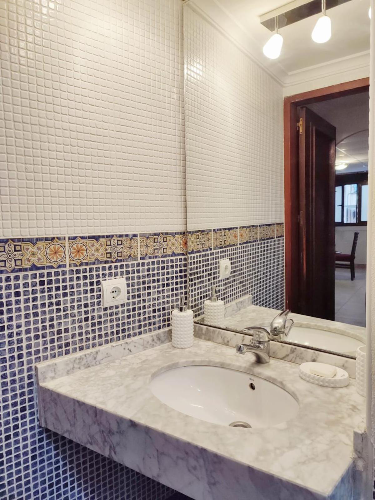 El Postiguet'S Apartments لقنت المظهر الخارجي الصورة